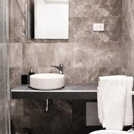 215 Colosseum - Konukevi