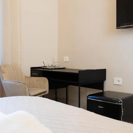 215 Colosseum - Konukevi 4*